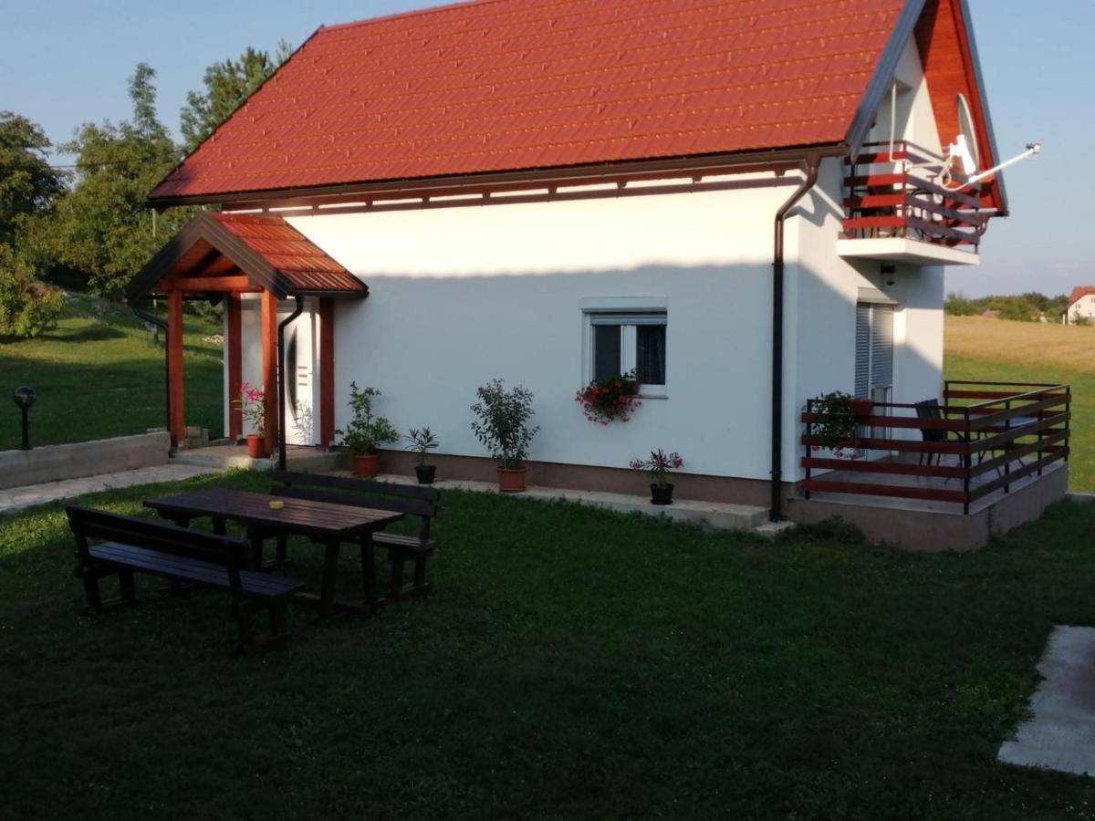 Apartments And Rooms Krizmanic Смолянац Номер фото